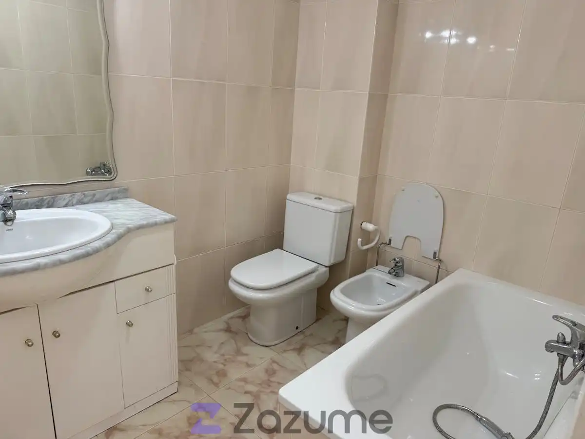 Badezimmer von Wohnung zur Miete in Alicante / Alacant mit Klimaanlage, Terrasse und Möbliert