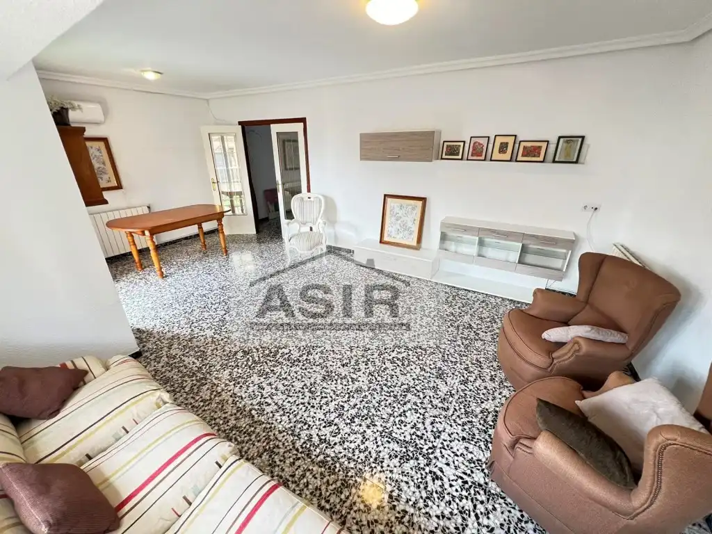 Flat for rent in Calle Doctor Ferran, Albuixarres