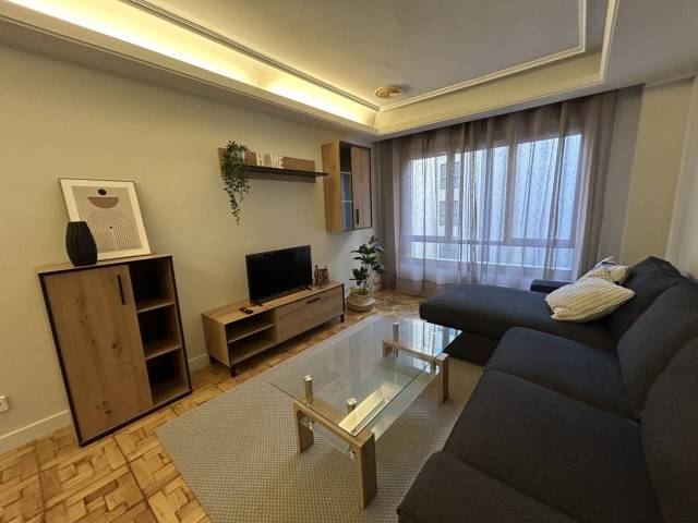 Piso en Venta en GENERAL ELORZA en Salesas - Foncalada - Campoamor