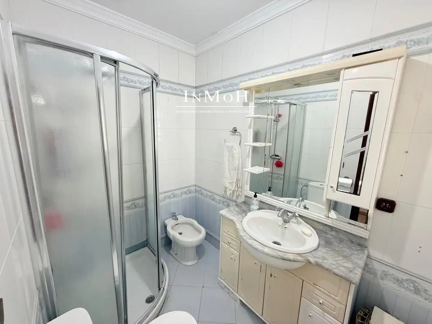 Baño de Casa adosada en venta en Chiclana de la Frontera con Aire acondicionado, Terraza y Balcón