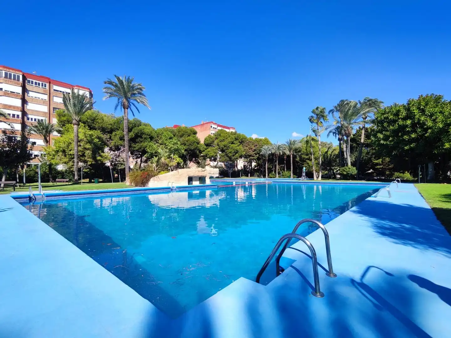 Piscina de Pis en venda en Alicante / Alacant amb Calefacció i Piscina comunitària