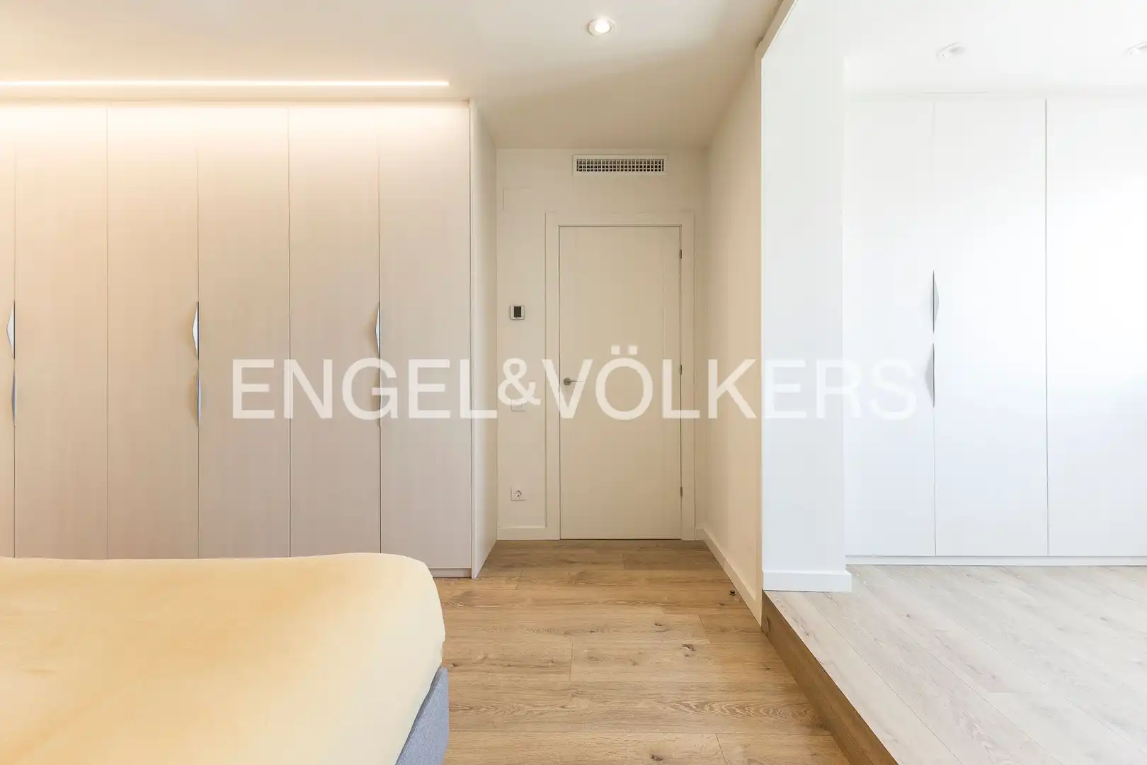 Bedroom of Attic for sale in Barcelona  with Heating