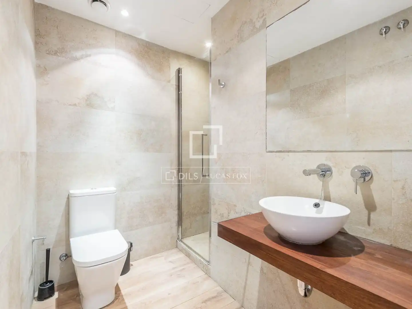 Baño de Piso en venta en Barcelona con Aire acondicionado y Calefacción