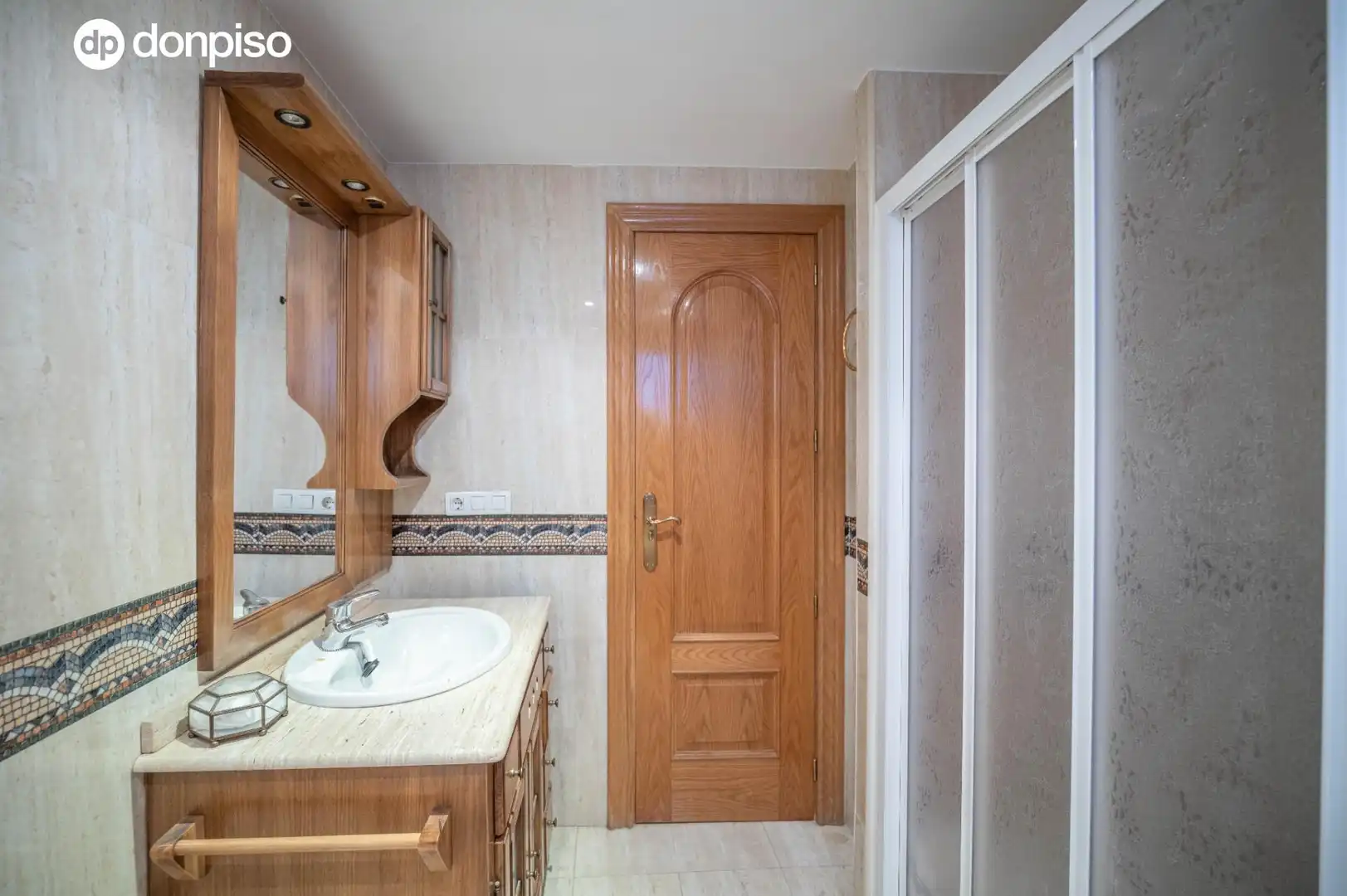 Piso con terraza en venta en Calle EMPERATRIZ EUGENIA 6, imagen 32