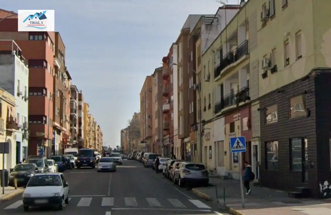 Pis amb ascensor en venda a Calle PEDRO DE VALENCIA, imagen 3