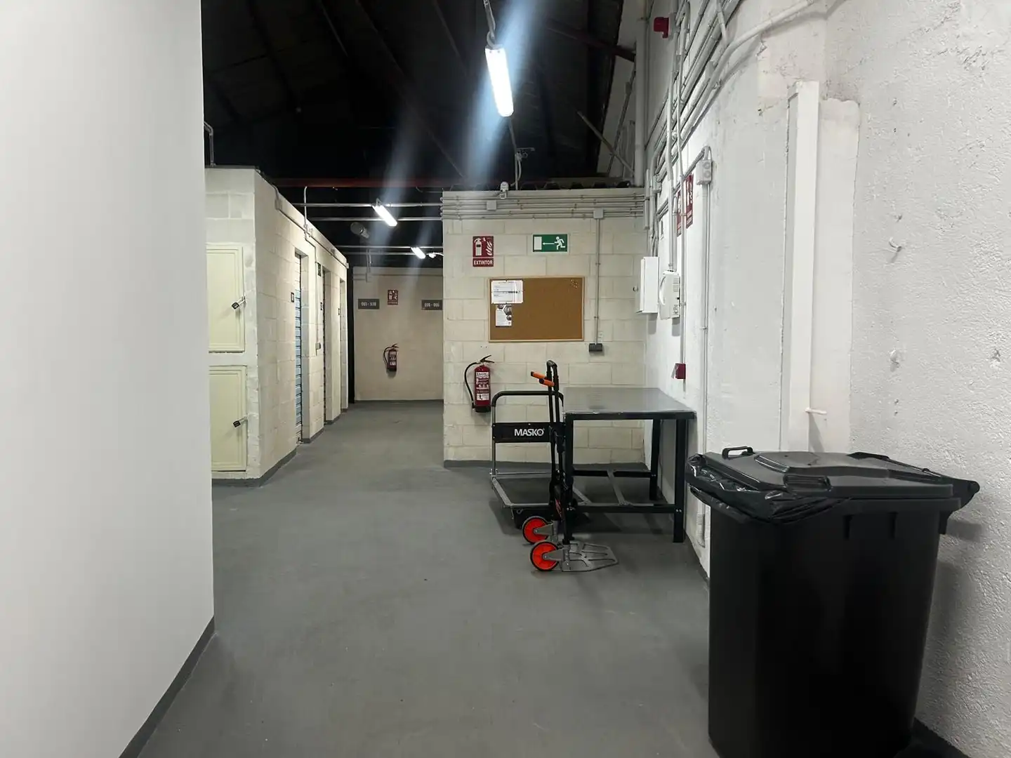 Storage room for sale in San Marcelino, Aluche