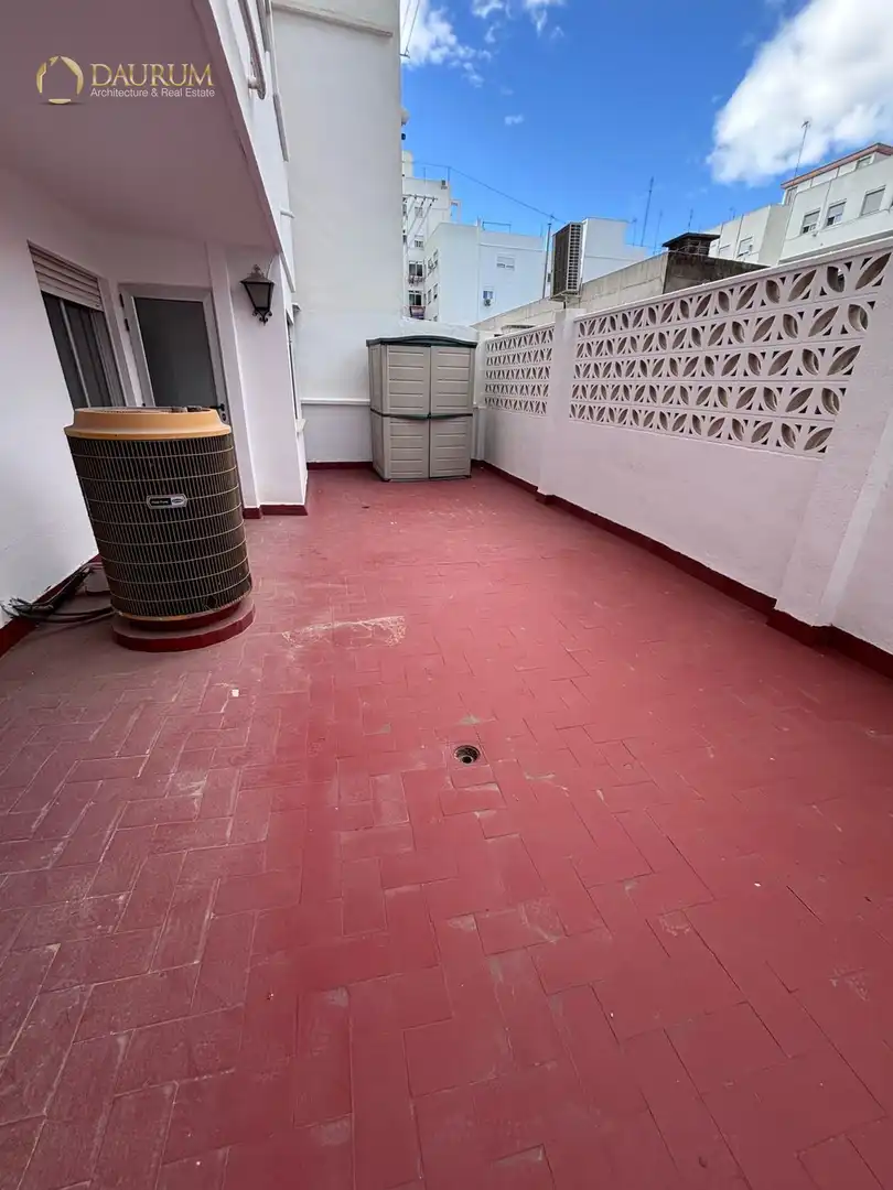 Wohnung zum Verkauf in Torrent mit Klimaanlage, Heizung und Terrasse