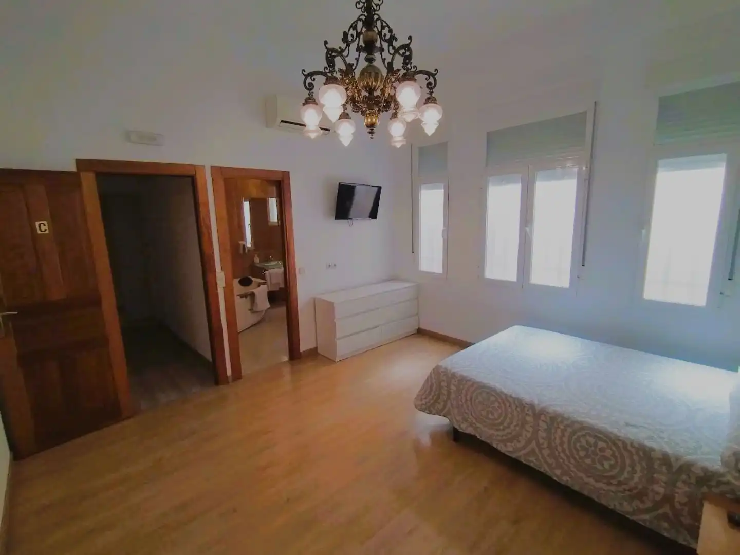 Bedroom of Flat for rent in Madrid  with Air Conditioner, Heating and Furnished