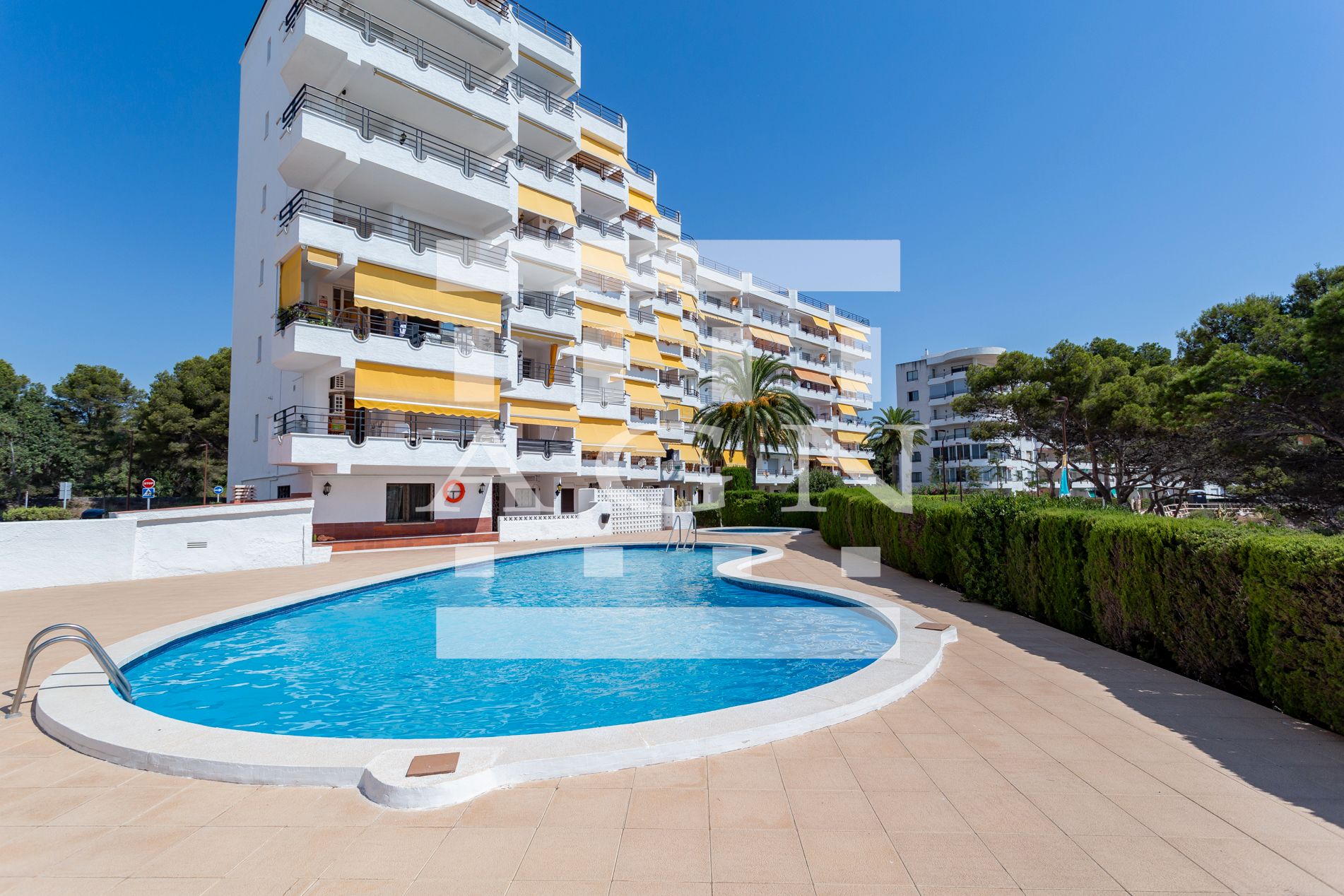 Piscina de Apartament en venda en Mont-roig del Camp amb Aire condicionat, Calefacció i Terrassa