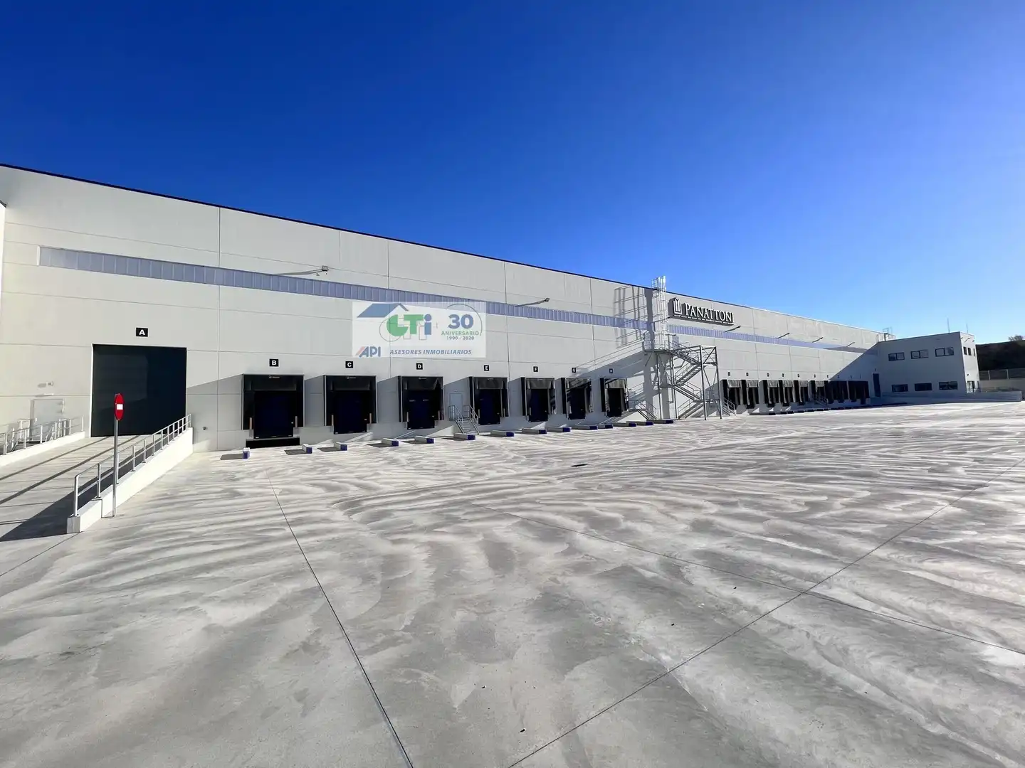 Nave industrial in affitto a RONDA DEL AEROPUERTO, imagen 2