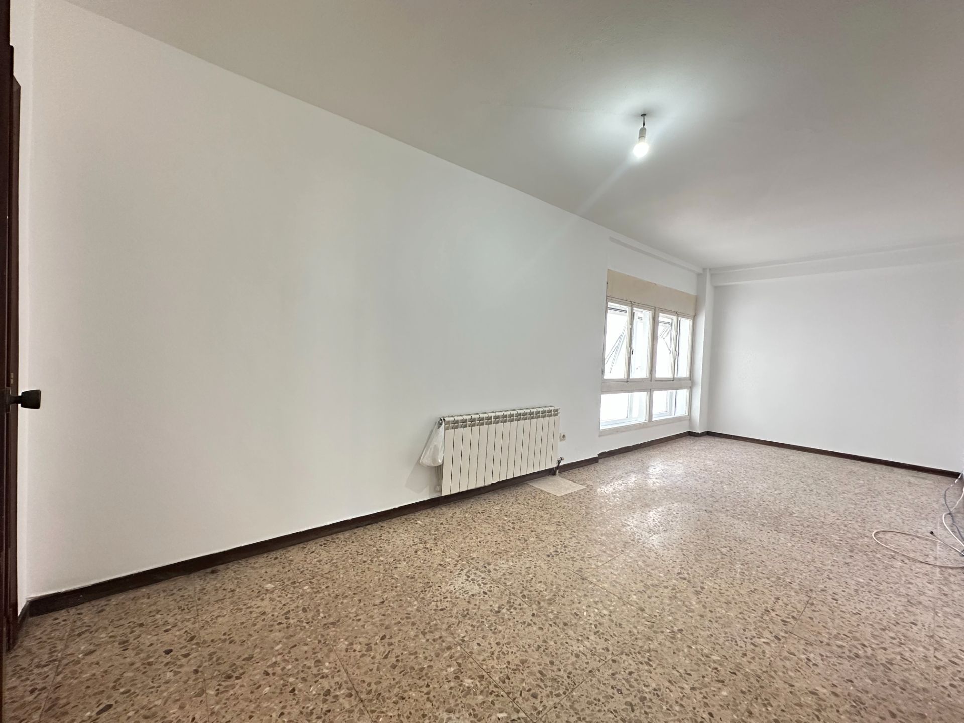Living room of Flat for sale in Santiago de Compostela   with Heating, Storage room and Oven