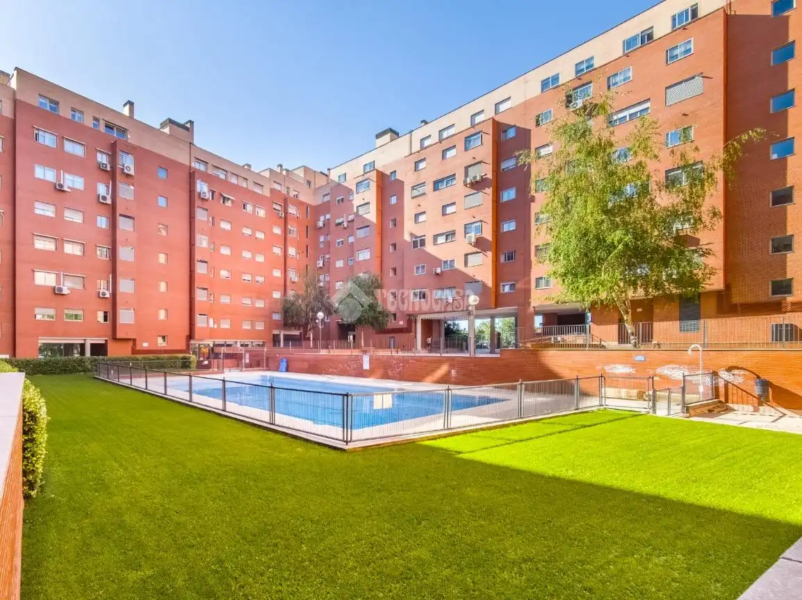 Schwimmbecken von Wohnung zum Verkauf in Madrid