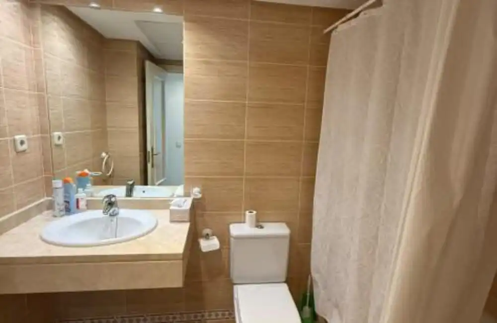 Baño de Apartamento en venta en Marbella con Aire acondicionado, Terraza y Piscina
