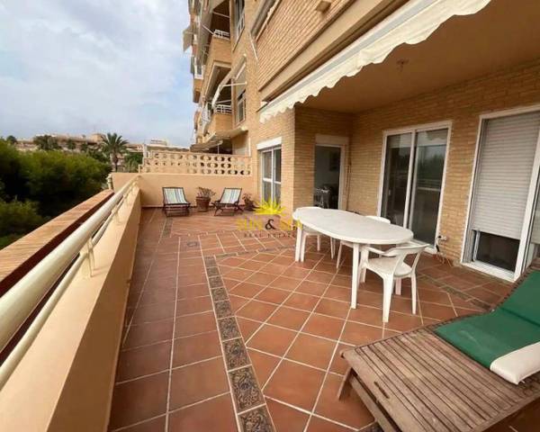 Piso en Alquiler en Pueblo Español - Coveta Fumá