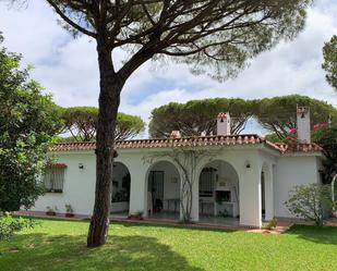 Jardí de Casa o xalet de lloguer en Conil de la Frontera amb Terrassa i Piscina