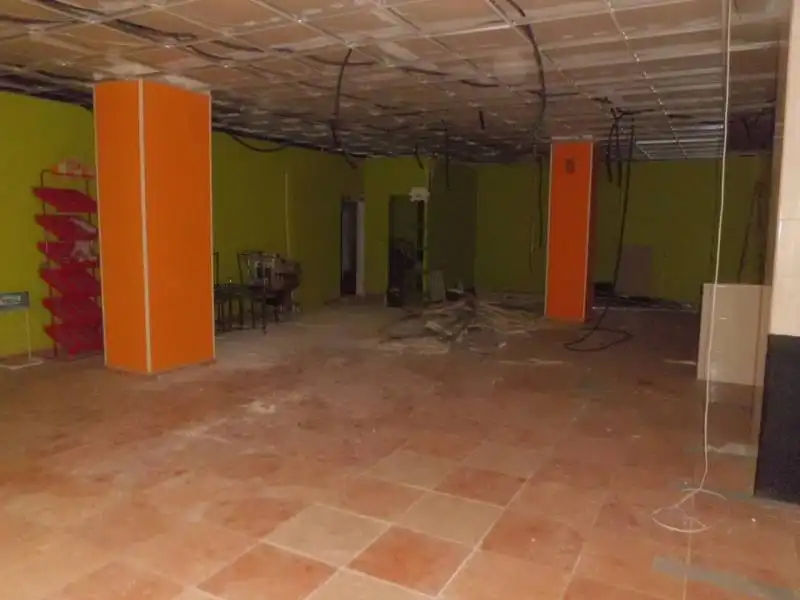 Local comercial en venda a El Ejido Ciudad, imagen 2