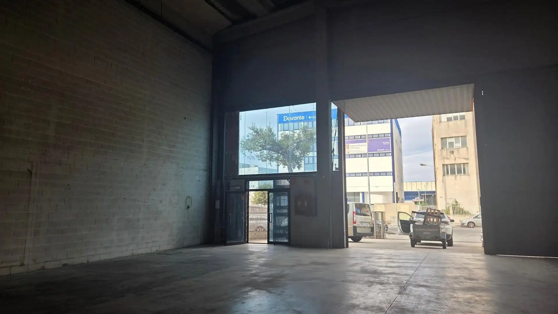Nau industrial de lloguer a Carrer Carrer Miguel Hernández, imagen 3