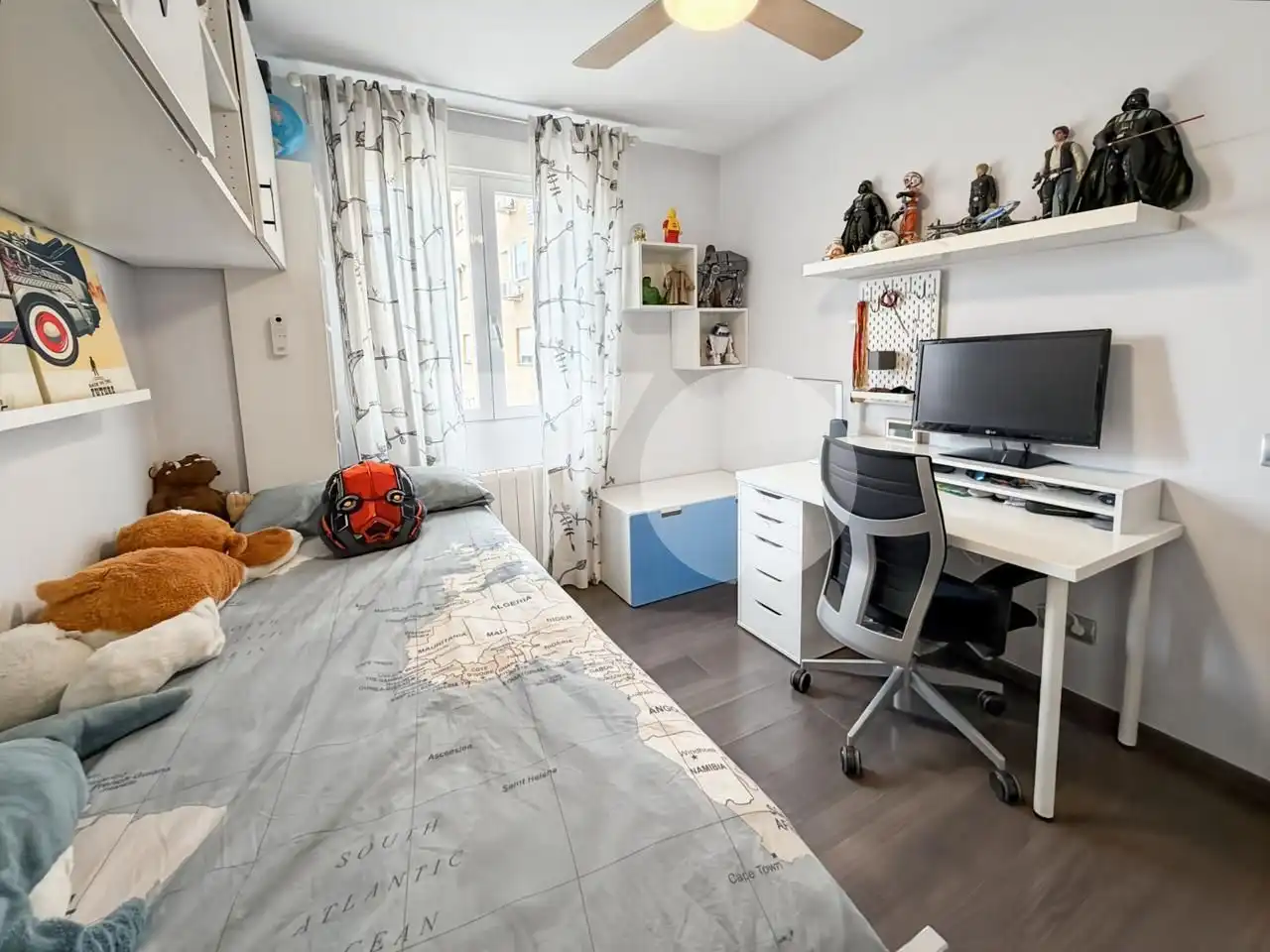 Schlafzimmer von Wohnung zum Verkauf in Madrid mit Klimaanlage, Heizung und Gemeinschaftspool