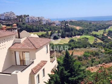 Apartament amb balcó en venda a Doña Julia Golf