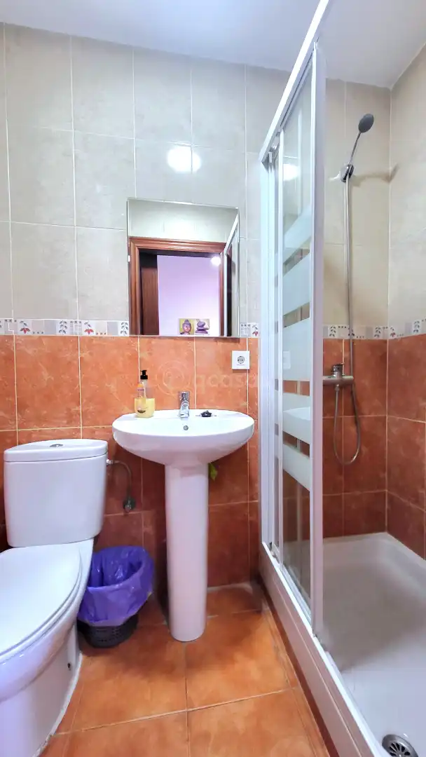 Baño de Apartamento en venta en Benalmádena con Aire acondicionado, Calefacción y Terraza
