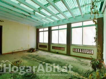 Casa con balcón en venta en Centro Ciudad