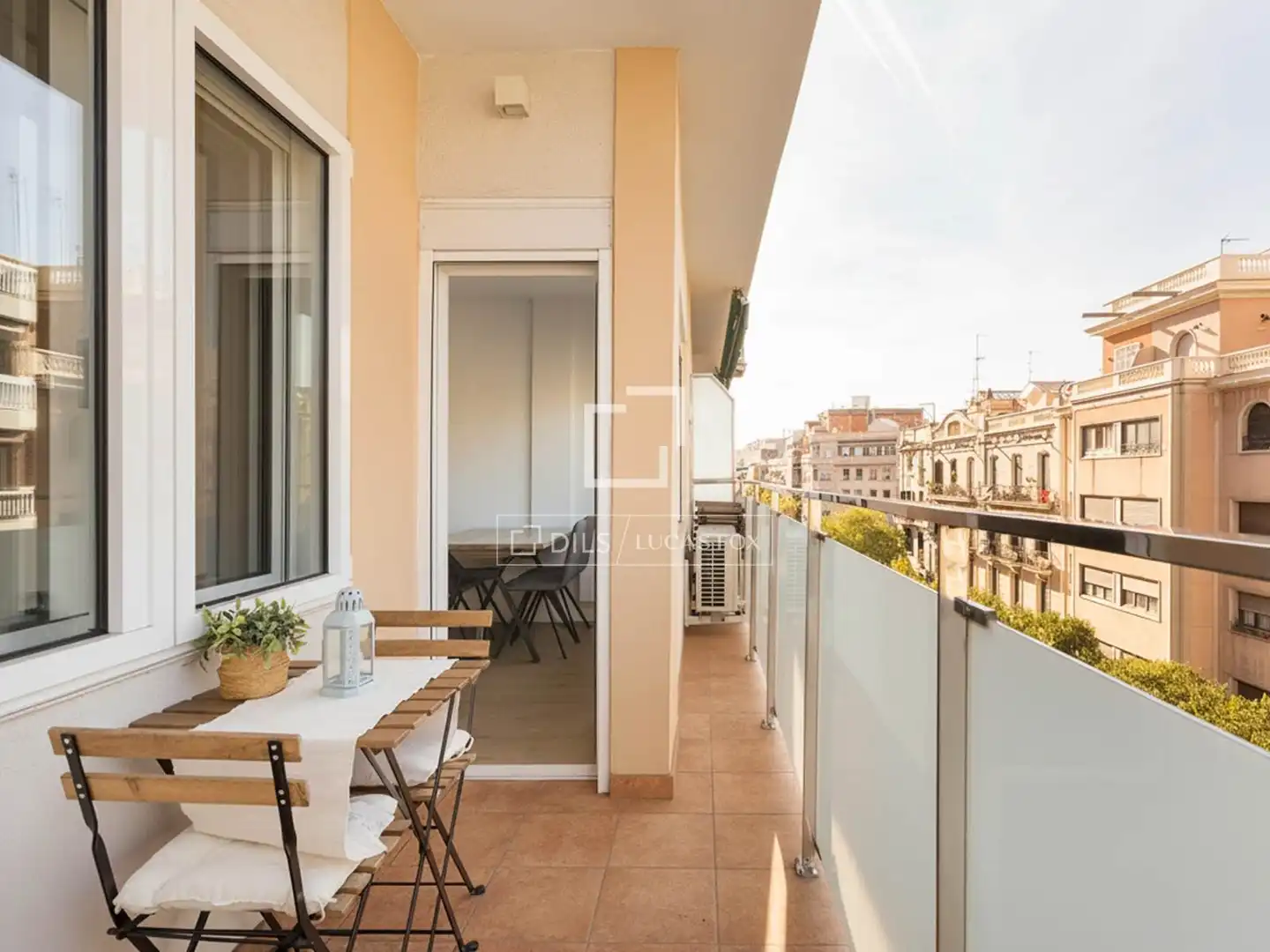 Terrasse von Wohnung zum Verkauf in Barcelona mit Klimaanlage, Möbliert und Balkon