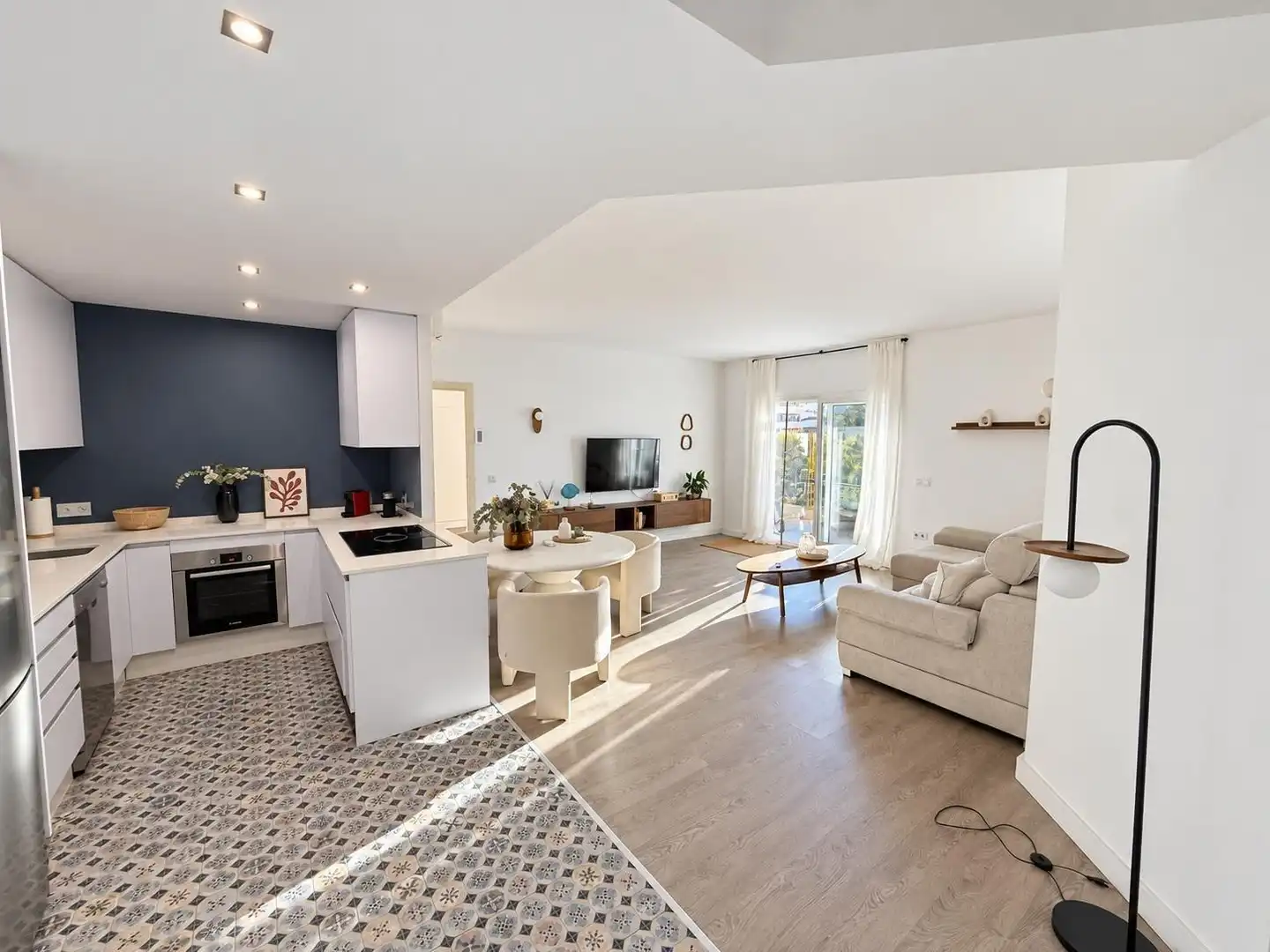 Sala de estar de Piso en venta en Fuengirola con Aire acondicionado, Jardín privado y Terraza