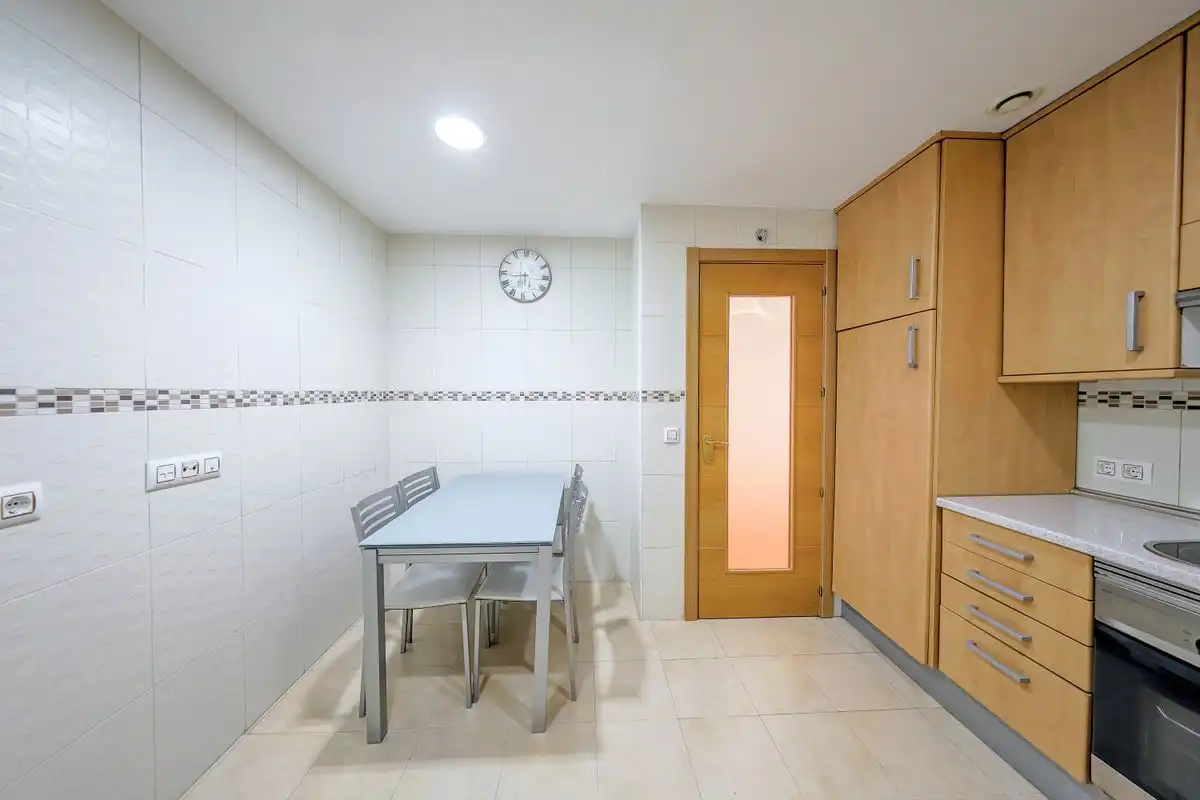 Flat with pool for sale in C. de Américo Castro, imagen 25