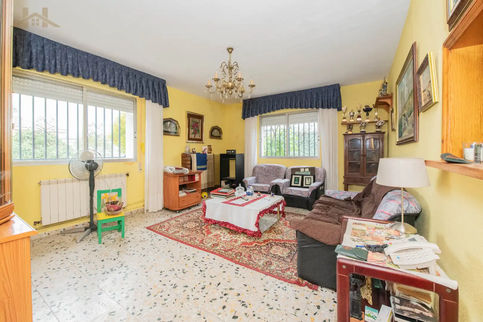 Sala d'estar de Casa o xalet en venda en Villanueva de la Cañada amb Calefacció, Jardí privat i Piscina