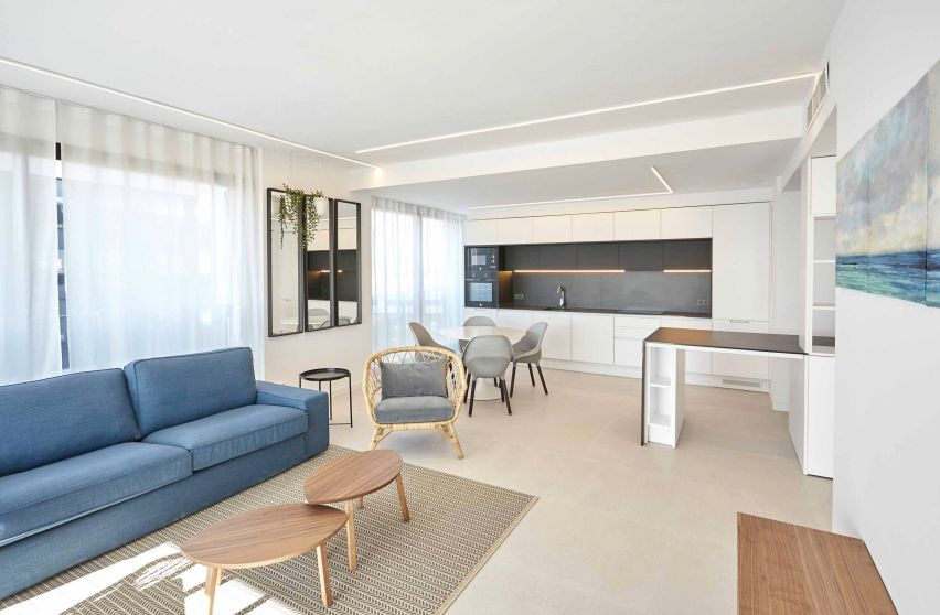 Living room of Flat to rent in Sant Just Desvern  with Air Conditioner, Terrace and Furnished