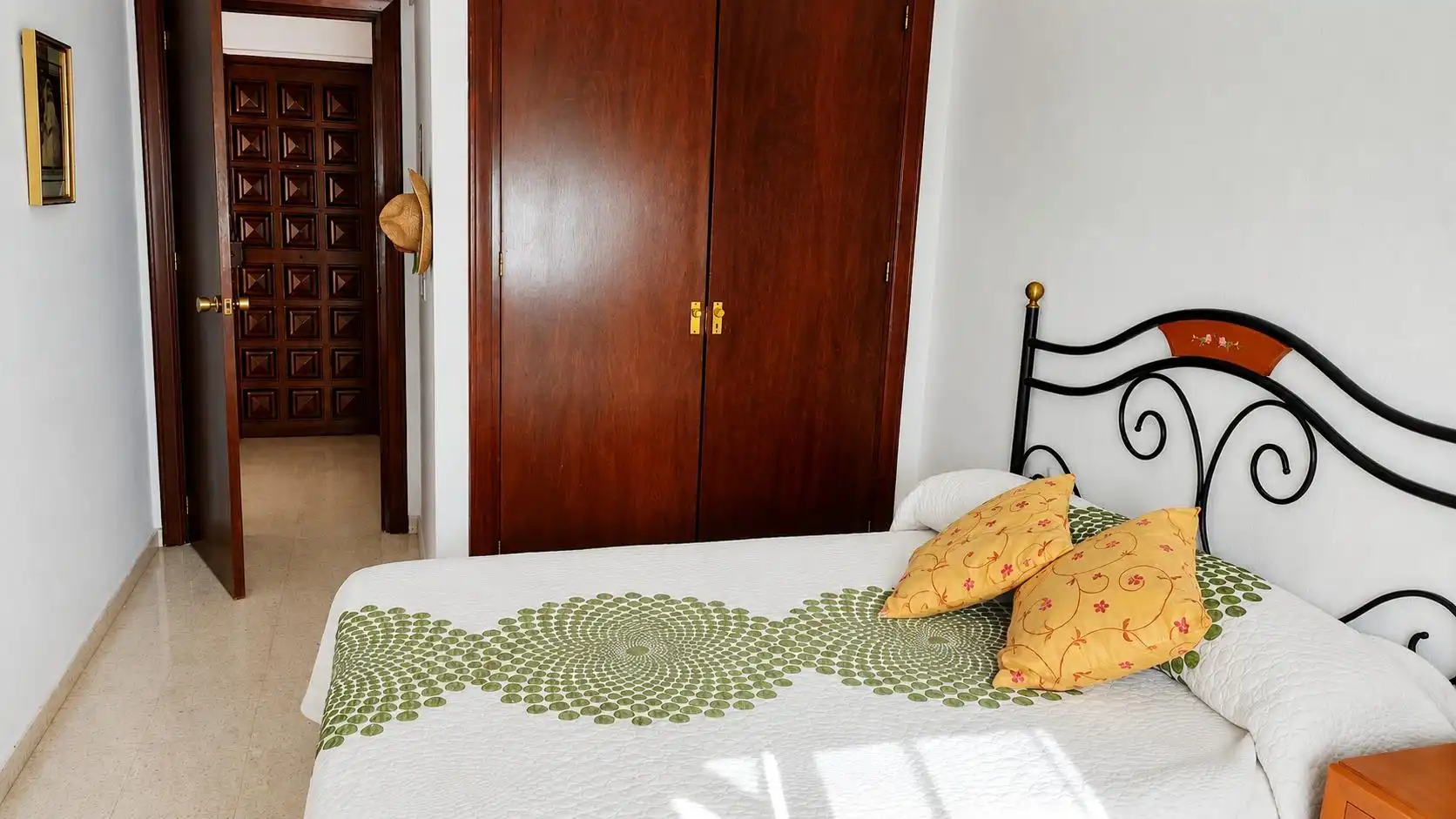 Habitación de Apartamento en venta en Vélez-Málaga con Terraza, Amueblado y Piscina comunitaria