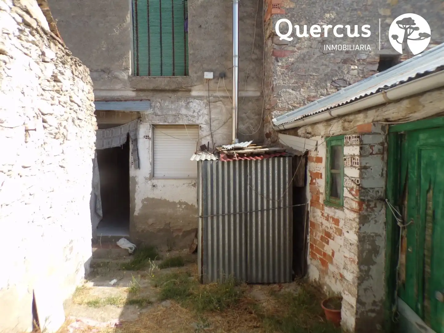 Vista exterior de Casa o xalet en venda en Pinarnegrillo amb Calefacció i Jardí privat