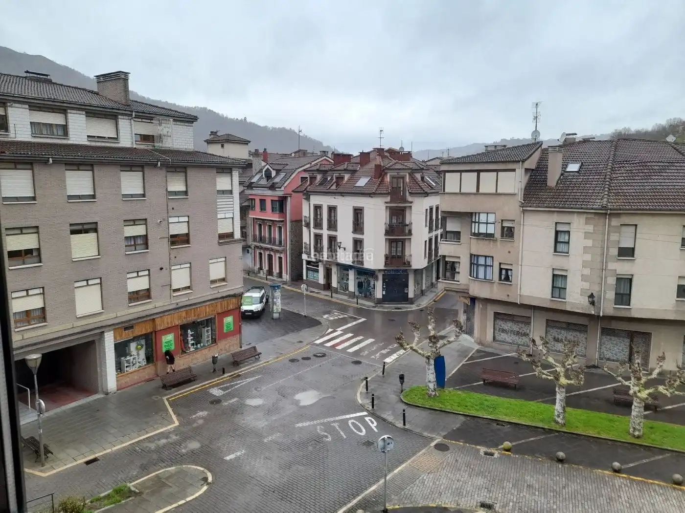 Pis amb jardí en venda a LV-2 2, imagen 4