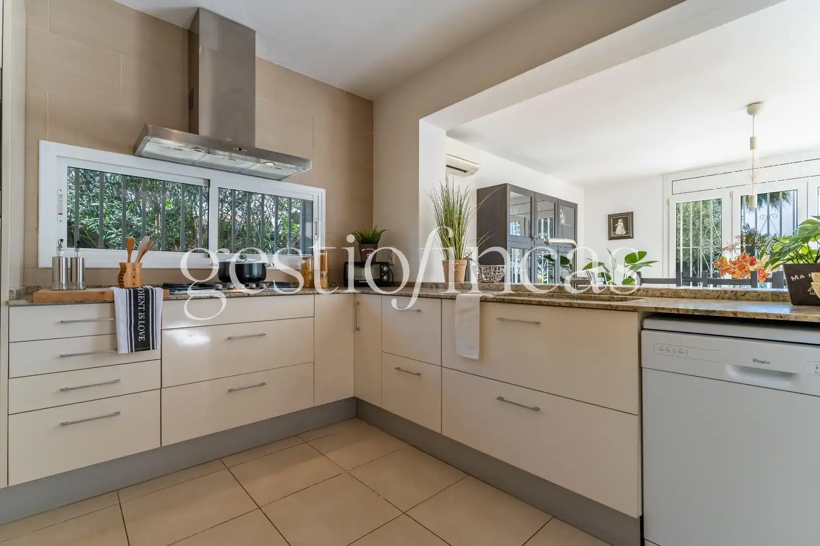 Cocina de Casa o chalet en venta en Cambrils con Aire acondicionado, Calefacción y Jardín privado