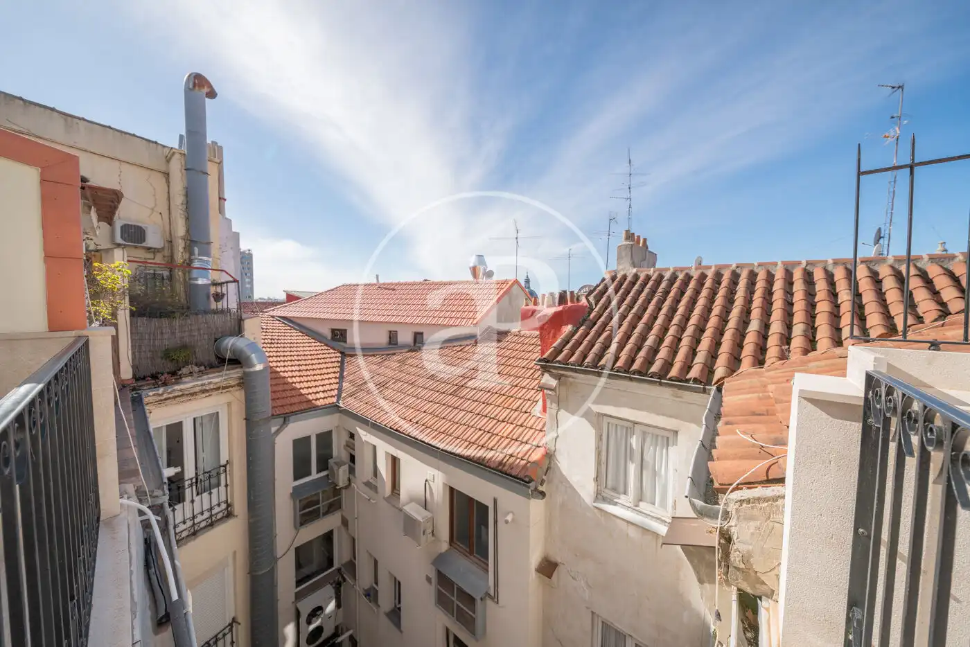 Vista exterior de Àtic de lloguer en Madrid amb Aire condicionat, Calefacció i Terrassa