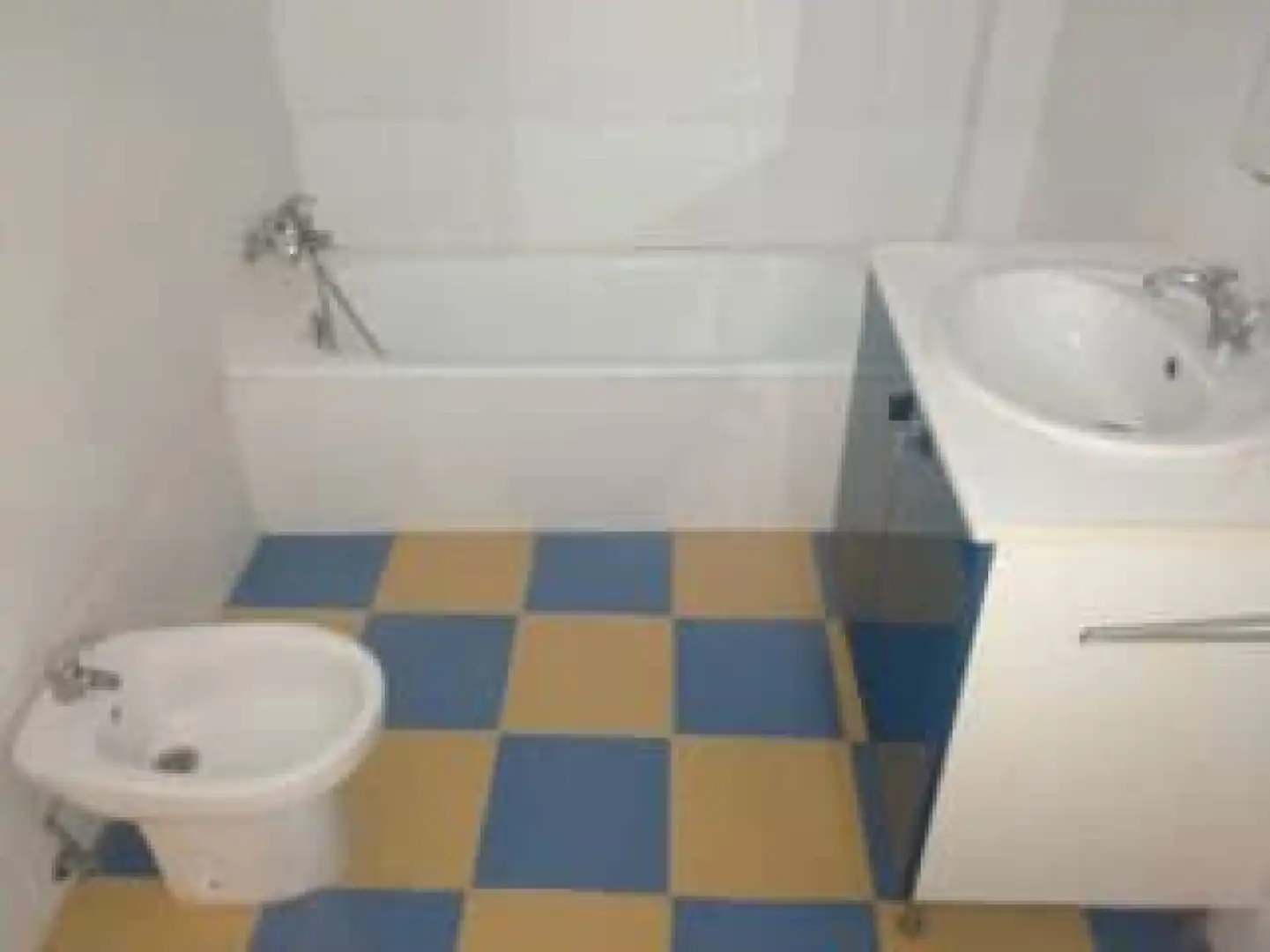 Baño de Piso en venta en Ceutí con Terraza y Balcón