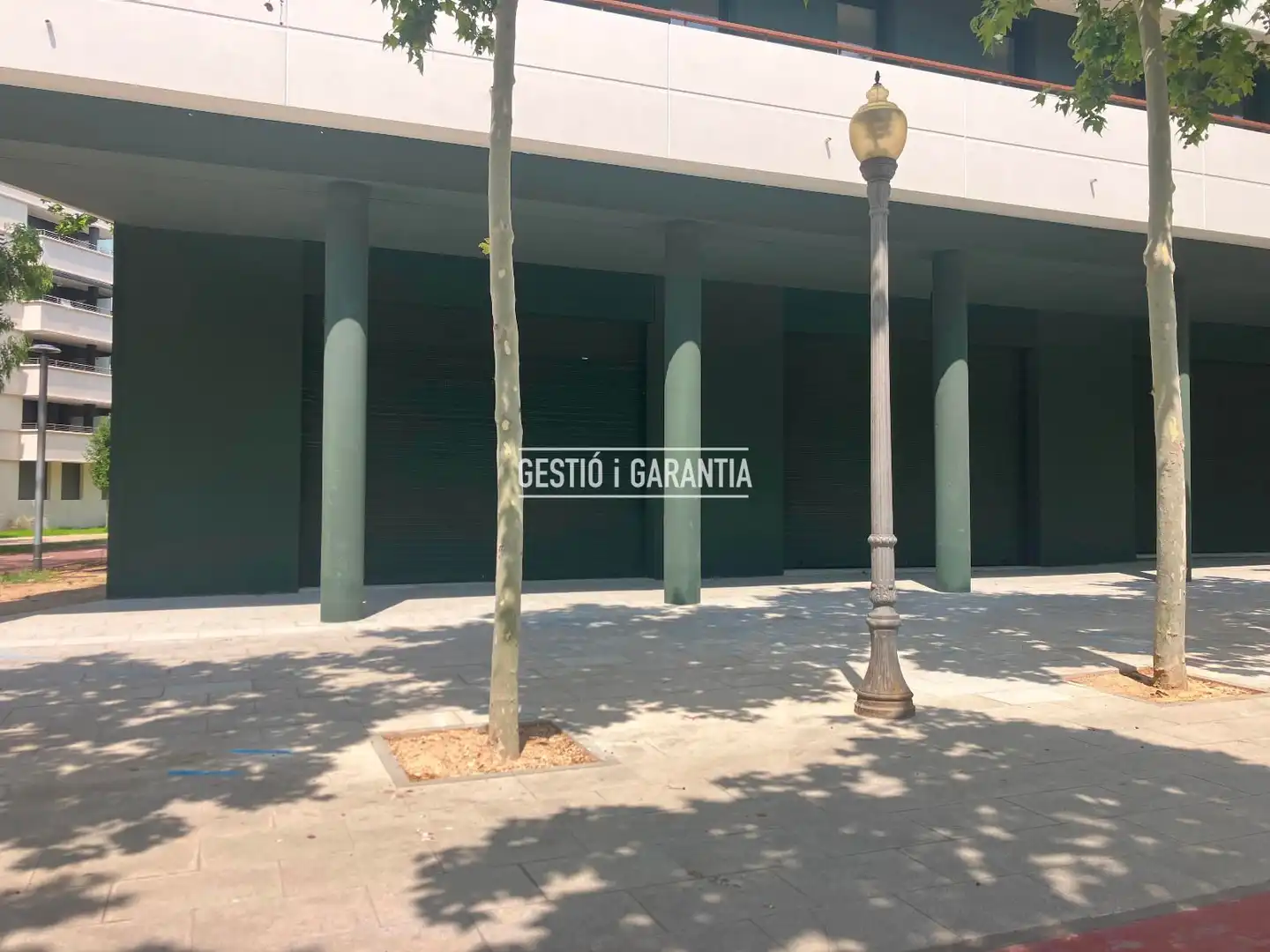 Vista exterior de Local en venda en Cambrils