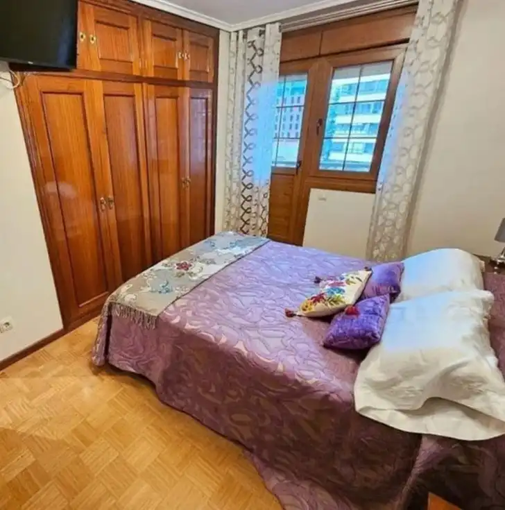 Habitación de Dúplex en venta en Avilés con Calefacción, Parquet y Terraza