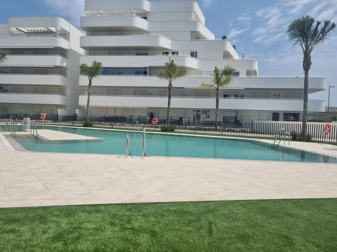 Piscina de Apartament de lloguer en Vélez-Málaga amb Aire condicionat, Calefacció i Terrassa
