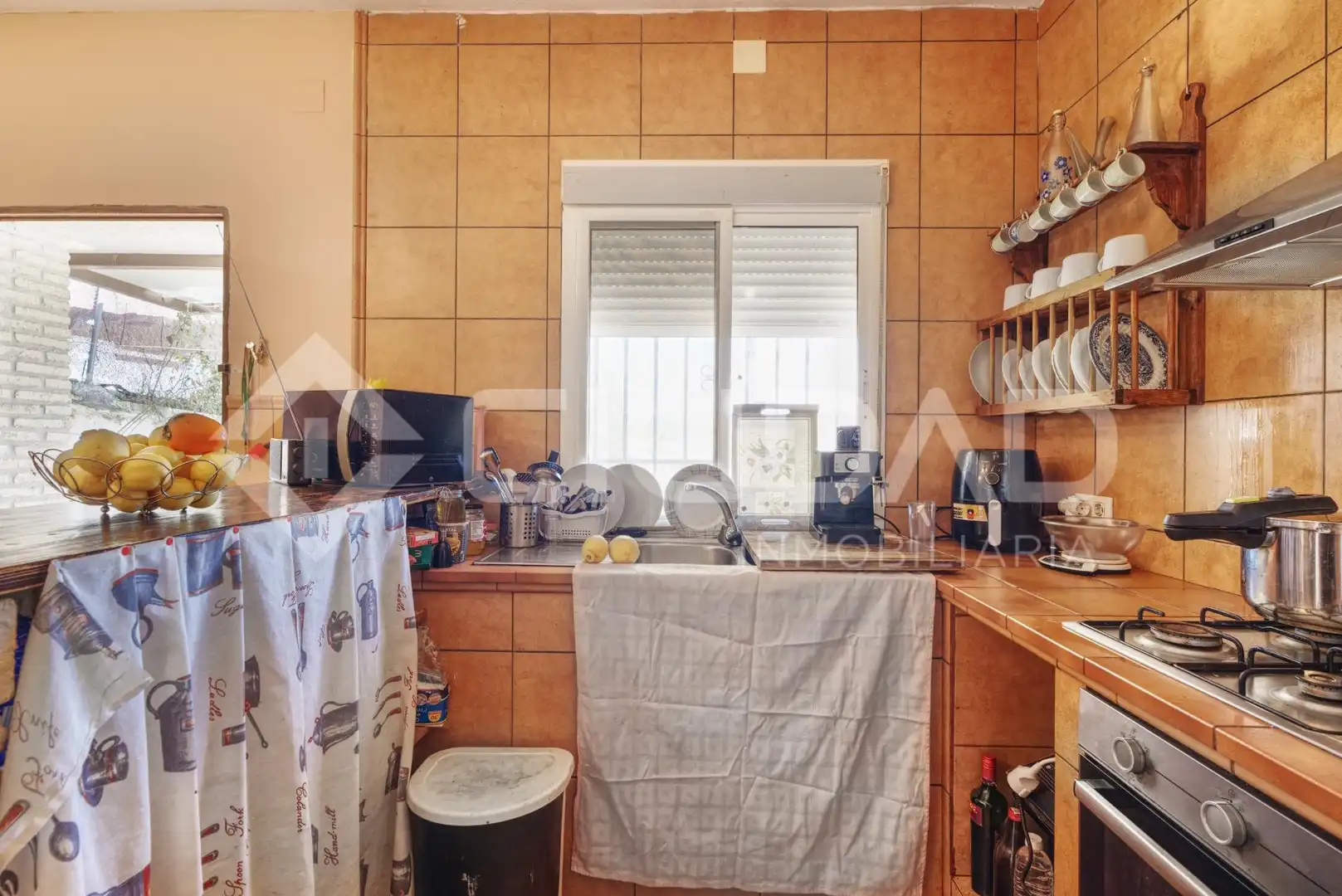 Küche von Haus oder Chalet zum Verkauf in La Puebla del Río mit Klimaanlage, Privatgarten und Terrasse