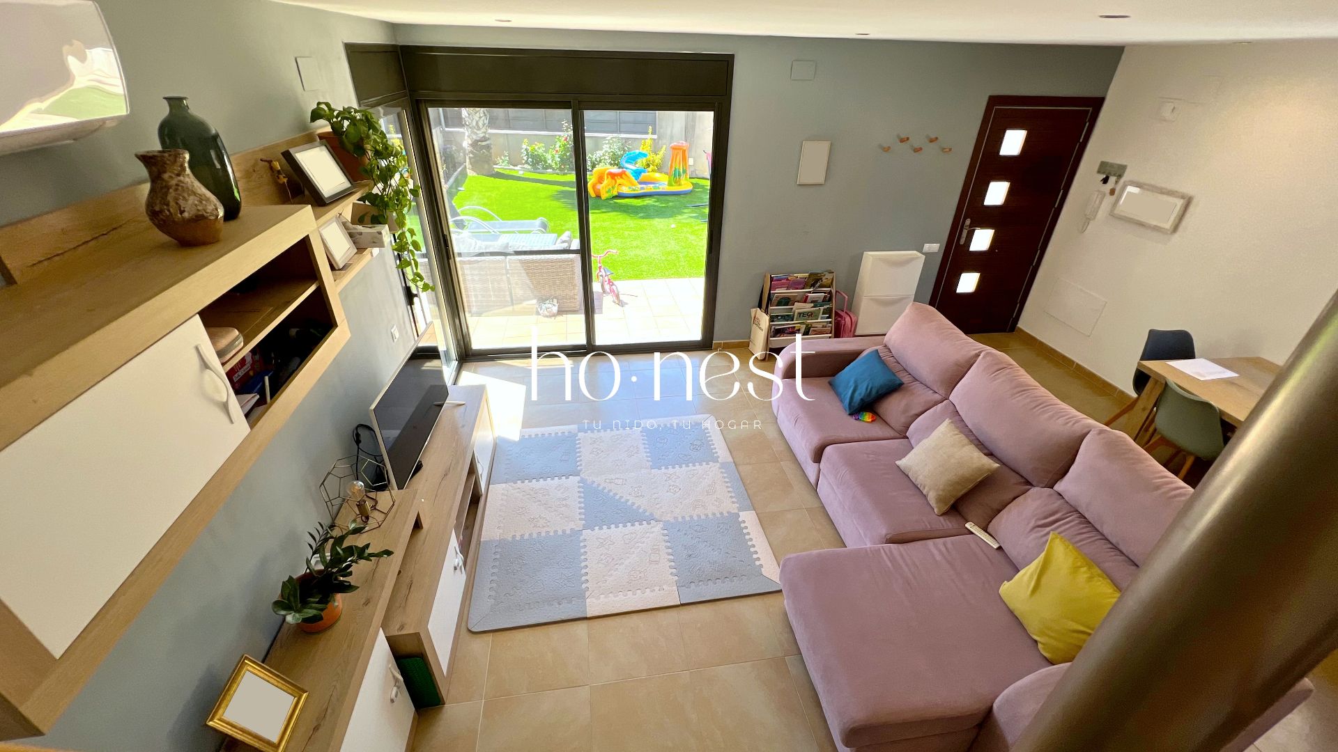 Living room of House or chalet for sale in Vilanova i la Geltrú  with Air Conditioner, Heating and Private garden