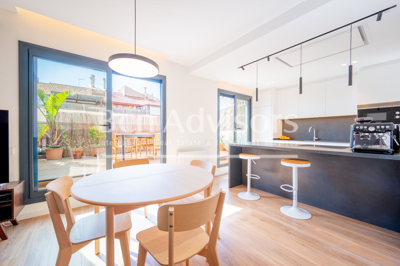 Kitchen of Attic for sale in  Barcelona Capital  with Air Conditioner, Heating and Terrace