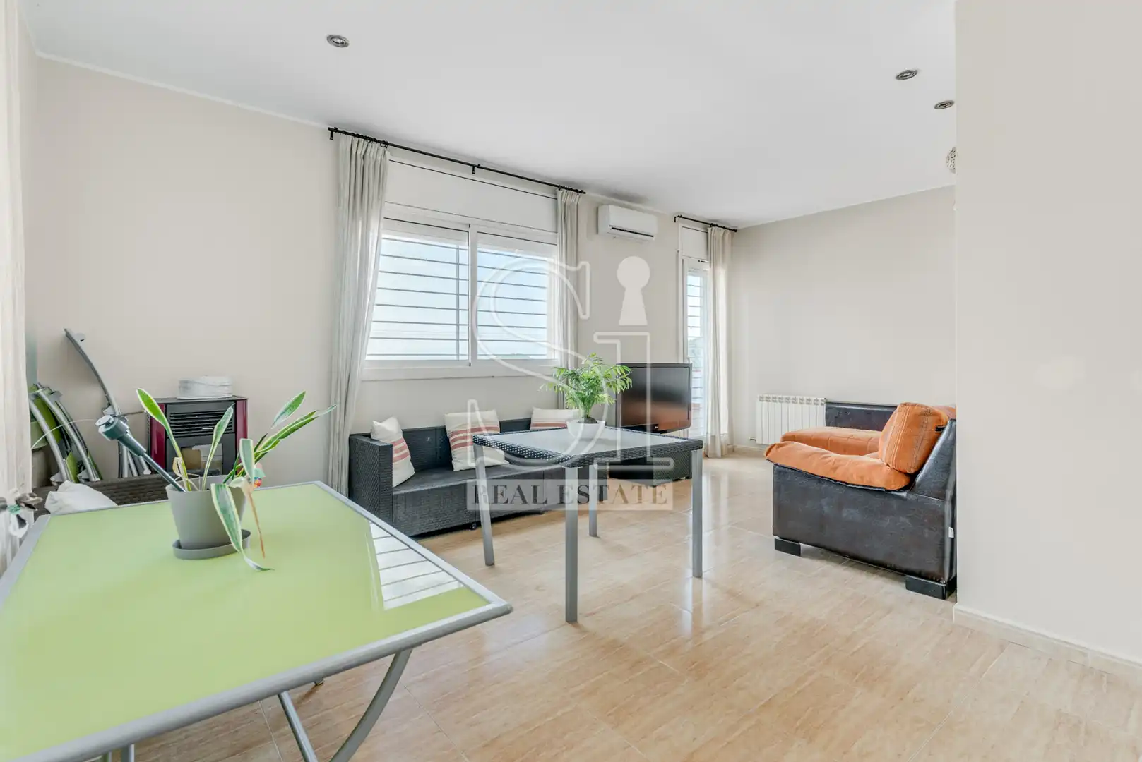 Exterior view of Houses for sale in Montcada i Reixac  with Air Conditioner, Heating and Private garden