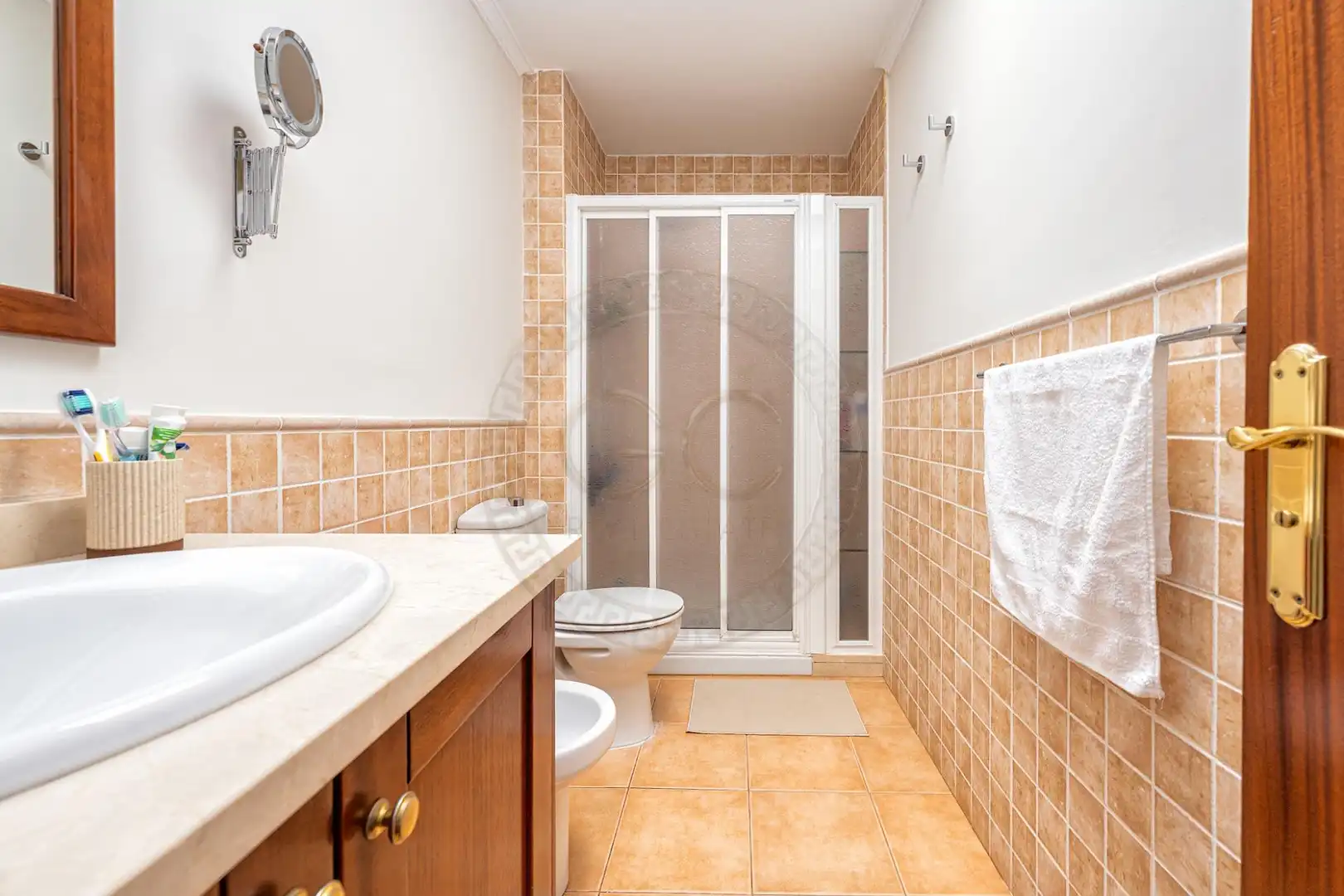 Baño de Casa adosada de alquiler en Mogán con Aire acondicionado, Jardín privado y Terraza