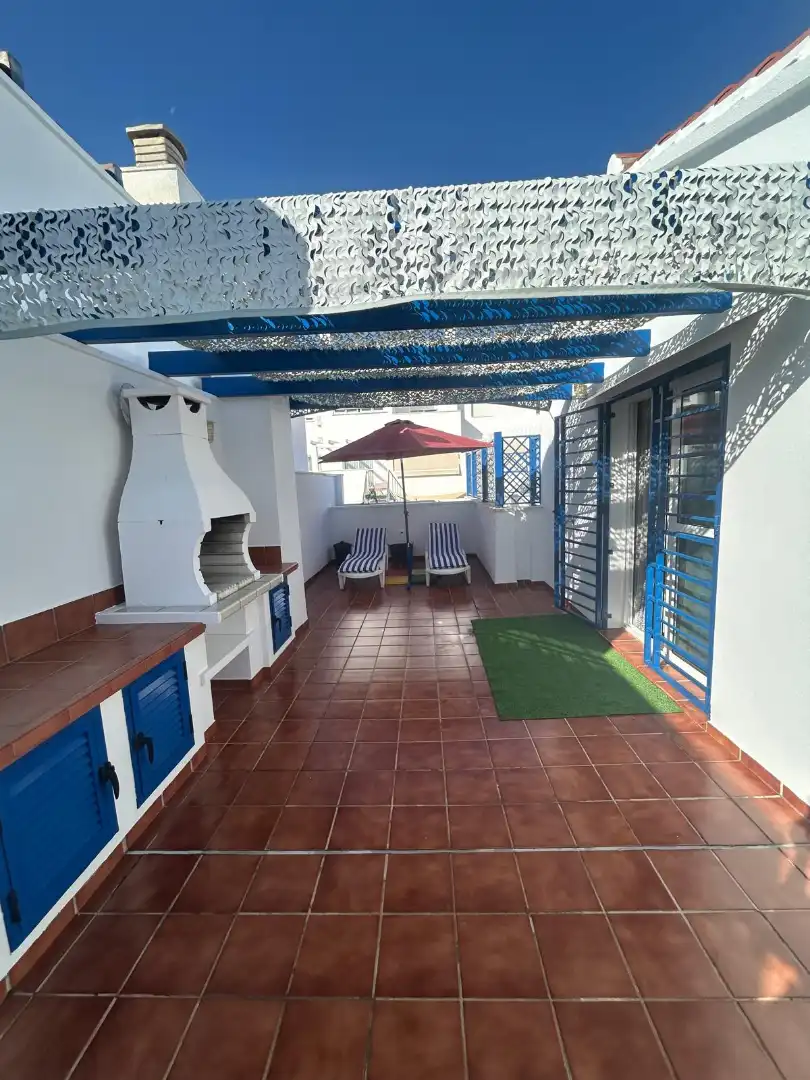 Terrasse von Einfamilien-Reihenhaus zum Verkauf in Torremolinos mit Klimaanlage, Privatgarten und Terrasse