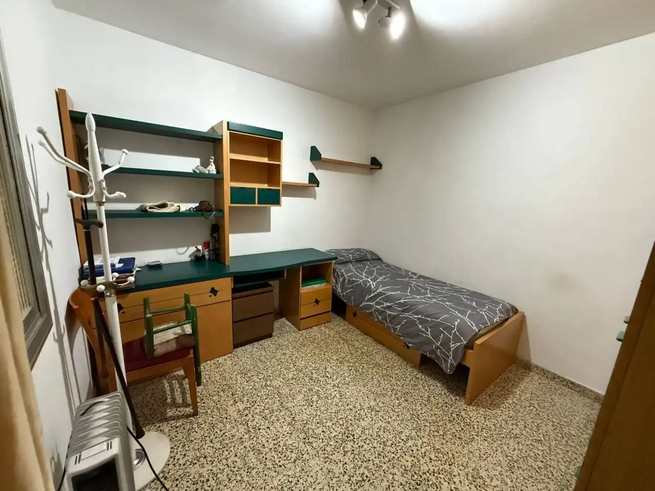 Schlafzimmer von Wohnung zum Verkauf in Cornellà de Llobregat mit Balkon