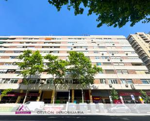 Exterior view of Flat to rent in  Madrid Capital  with Air Conditioner, Furnished and Washing machine