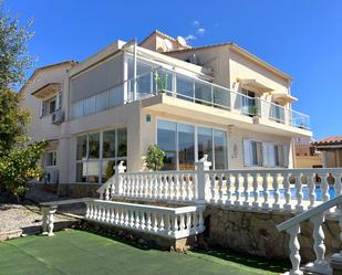 Vista exterior de Casa o xalet en venda en Roses amb Aire condicionat, Terrassa i Piscina