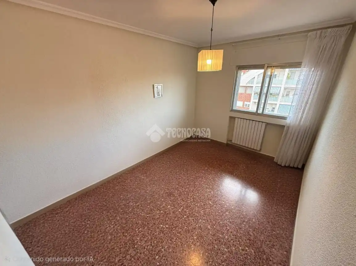 Habitación de Piso en venta en Zaragoza con Aire acondicionado, Calefacción y Balcón