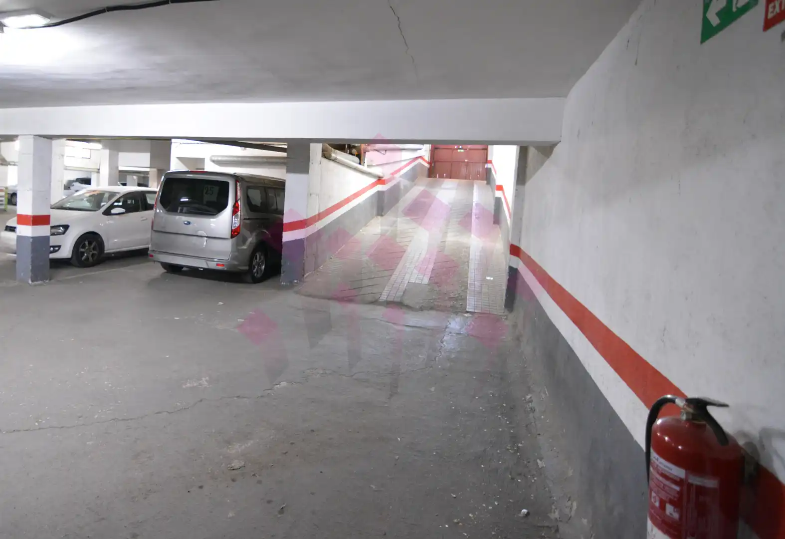 Aparcament de Pis en venda en Ciudad Real amb Aire condicionat, Calefacció i Terrassa